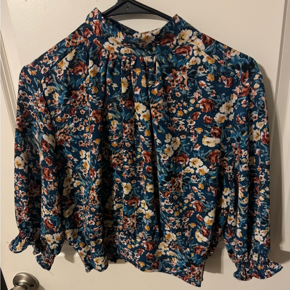 CUTE navy floral print short-sleeve crop top, size large